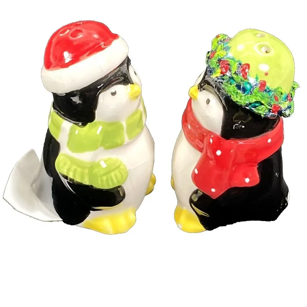 Penguins Salt and Pepper Shakers Ceramic 3 inch Winter Hats Christmas Cabincore